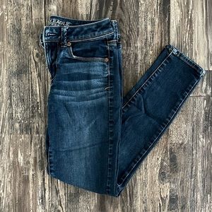 💙American Eagle super skinny women’s denim blue jeans size 2 regular